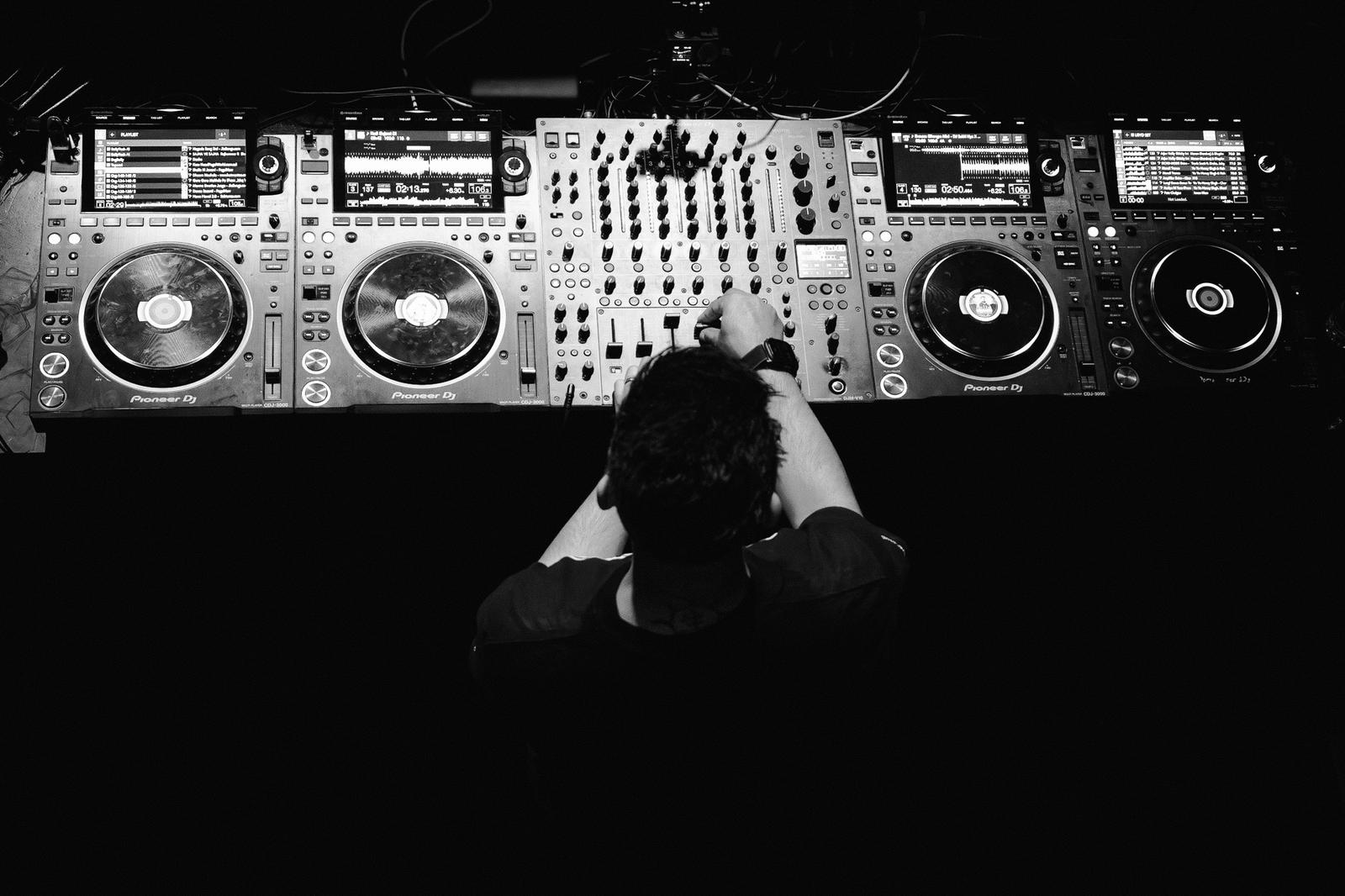 DJ JAI Gallery Image 3
